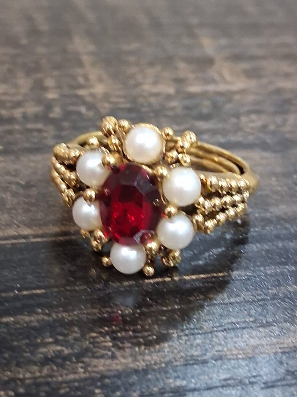 Vintage 1973 Avon "Roseglow" Faux Ruby & Pearl Ring